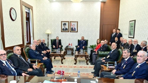 Vali Erdinç Yılmaz gazileri makamında ağırladı