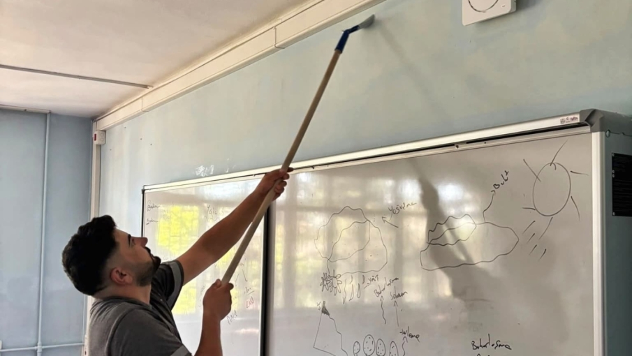 Sivrihisar'da okullar ve öğrenci yurtları yenilendi