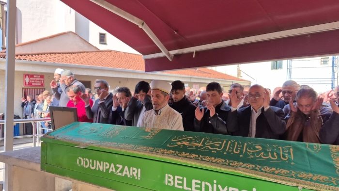 Eskişehir'de hayatını kaybeden muhtar son yolculuğuna uğurlandı