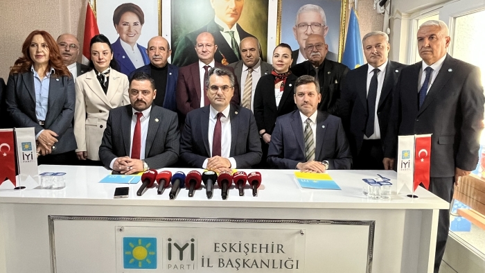 Burak Dalgın Eskişehir’den iktidara yüklendi: Türkiye yağma ekonomisinden çıkmalı
