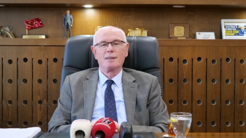 Başkan Kazım Kurt’tan çifte bomba: “Erdoğan aday olamaz, Yeni Parti’ye oyun oynanıyor”