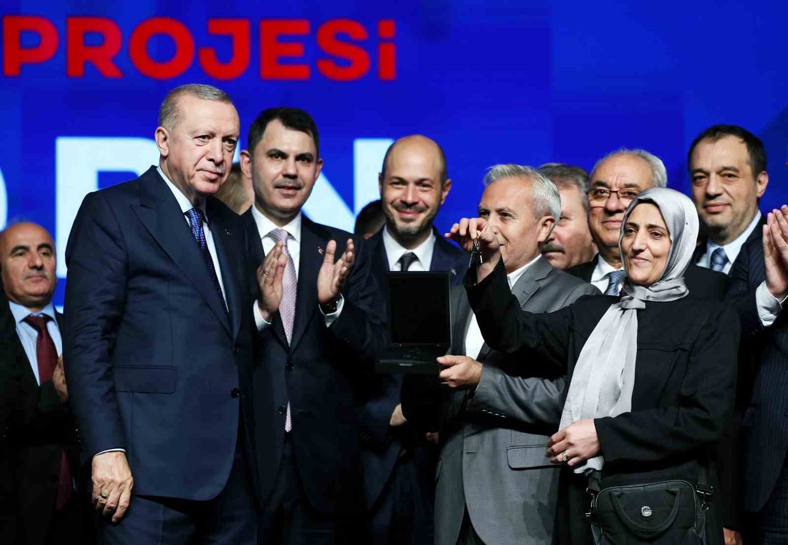 Albayrak, Ev Sahibi Türkiye Yüzyılın Konut Projesi programına katıldı