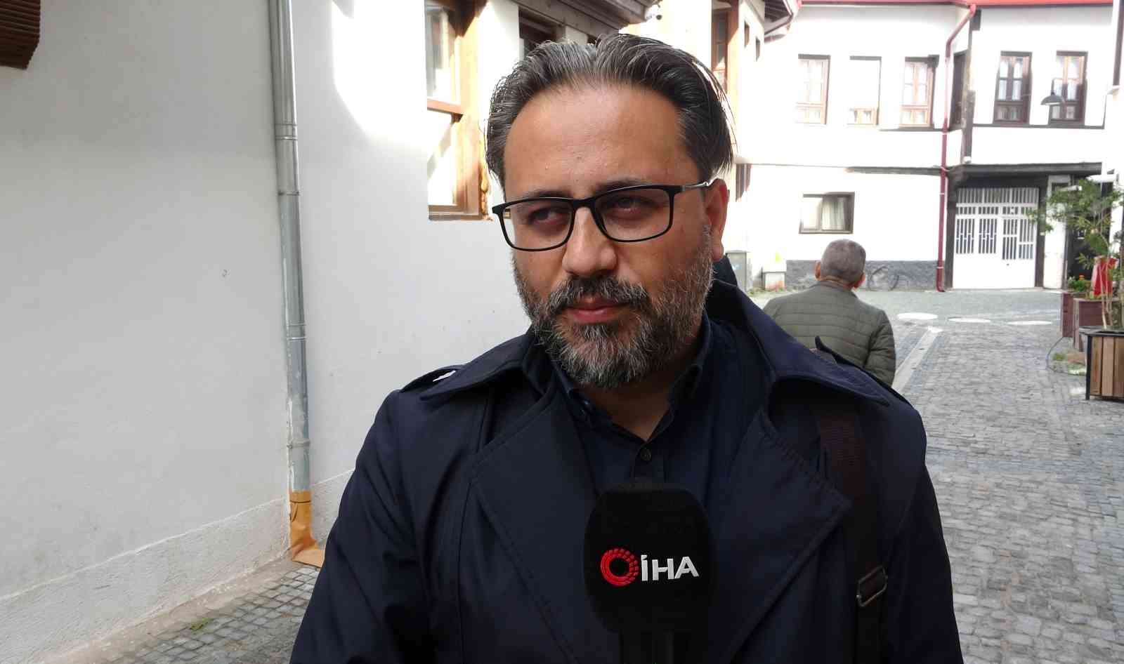 Doç. Dr. Abdullah Erdem Taş: Modern hayat insanları yalnızlaştırıyor