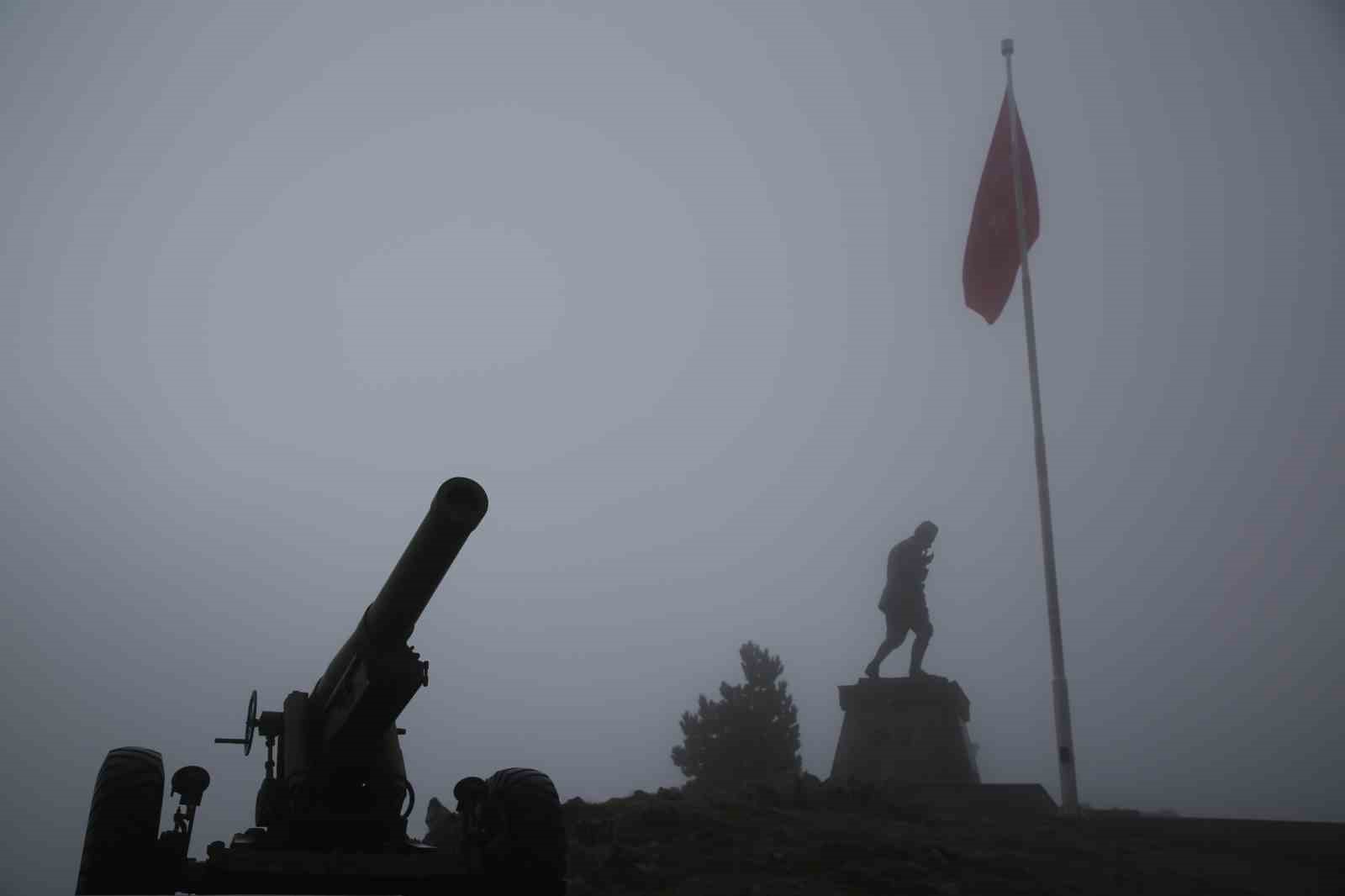 Kocatepenin sis altındaki görüntüsü