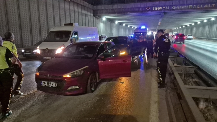 Eskişehir’de 4 araç birbirine girdi: 5 kişi yaralandı