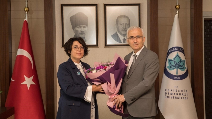 ESOGÜ’de yeni dönem başladı: Prof. Dr. Emine Gümüşsoy görevi devraldı