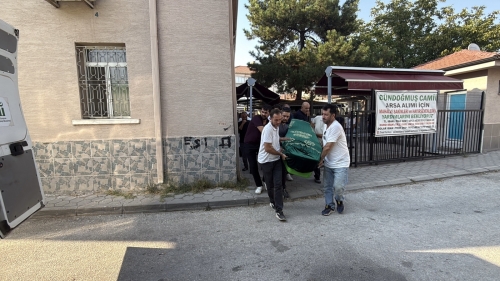 Eskişehir’de bıçaklanarak öldürülen pazar esnafı son yolculuğuna uğurlandı