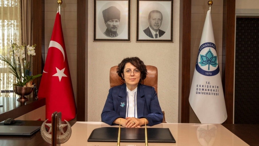 ESOGÜ Rektörü Gümüşsoy’dan 30 Ağustos mesajı: “Devletimiz ilelebet payidar olsun”
