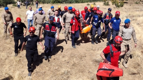 Mihalıççık’ta 20 saatlik endişeli bekleyiş mutlu bitti: 177 kişi seferber oldu