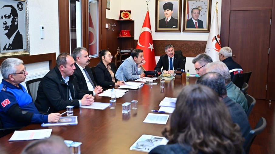 Vali Yılmaz vatandaşlarla buluştu: Talepleri tek tek dinledi