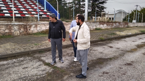 Eskişehir'de Necdet Yıldırım Spor Sahası'nda yenileme çalışmaları sürüyor