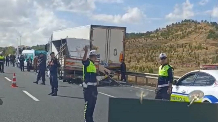 Eskişehir-Ankara karayolunda feci kaza: 1 ölü, 1 yaralı