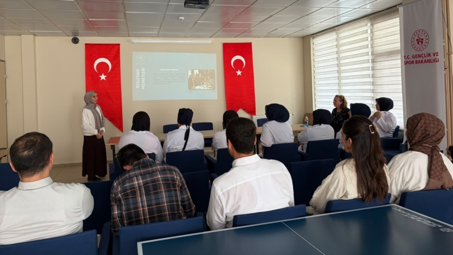 Eskişehir'de yurt personeline beslenme hizmetleri eğitimi verildi