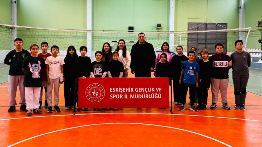 Beylikova’da spora yoğun ilgi: Gençlik Merkezi 900 üyeyi aştı!
