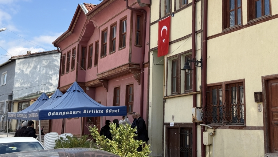 Eskişehir'de acı tesadüf: 3 dönemdir görev yapan muhtar, Muhtarlar Günü'nde hayatını kaybetti