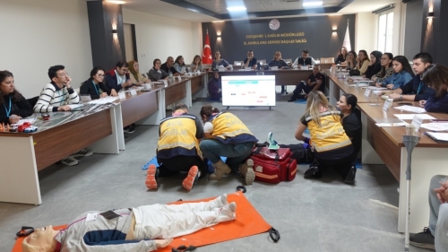 Eskişehir'de 21 sağlık personeline acil müdahale eğitimi