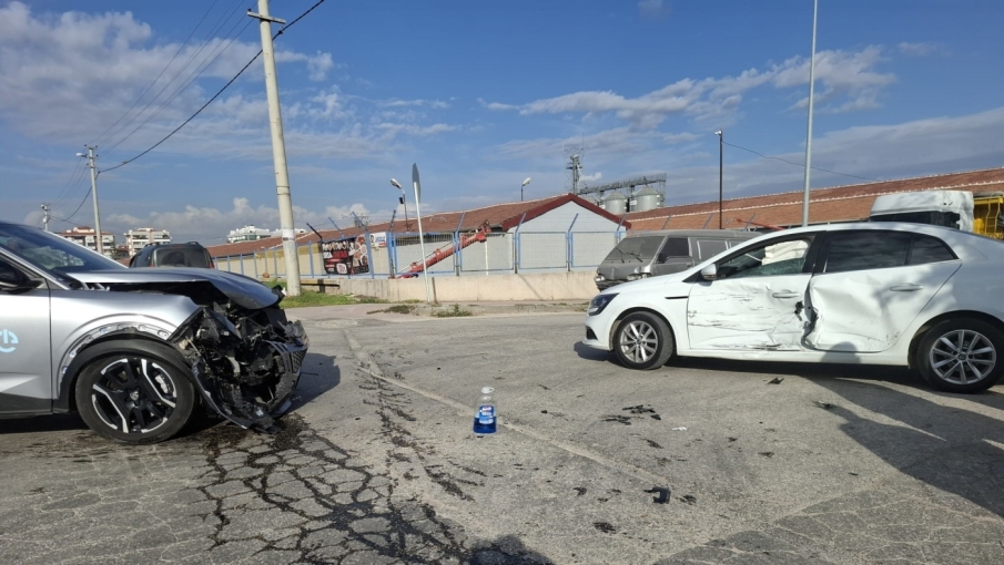 Eskişehir'de kazaların yaşandığı kavşak için tümsek ve ayna talebi