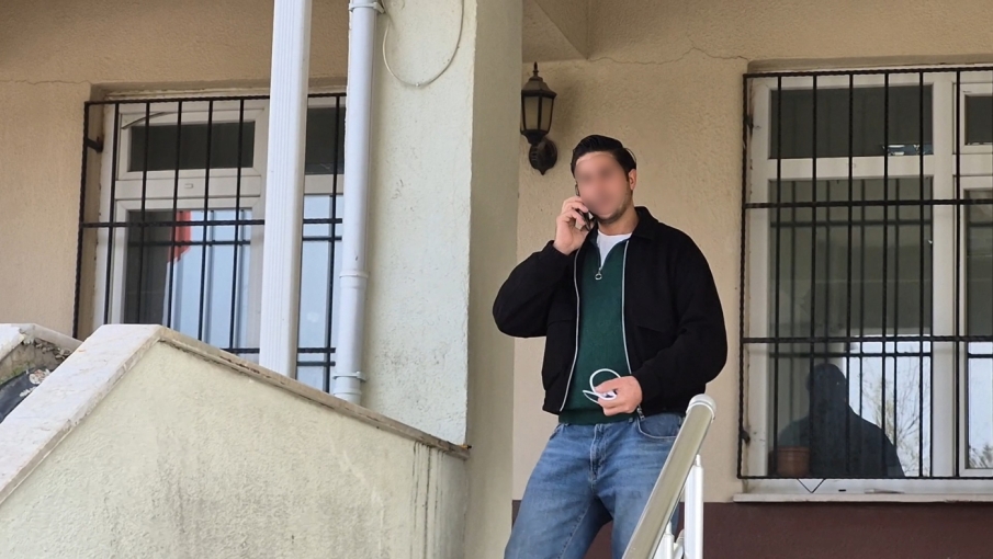 Eskişehir’de sınava geç kalan kişi İHA muhabirine saldırdı! O anlar kamerada