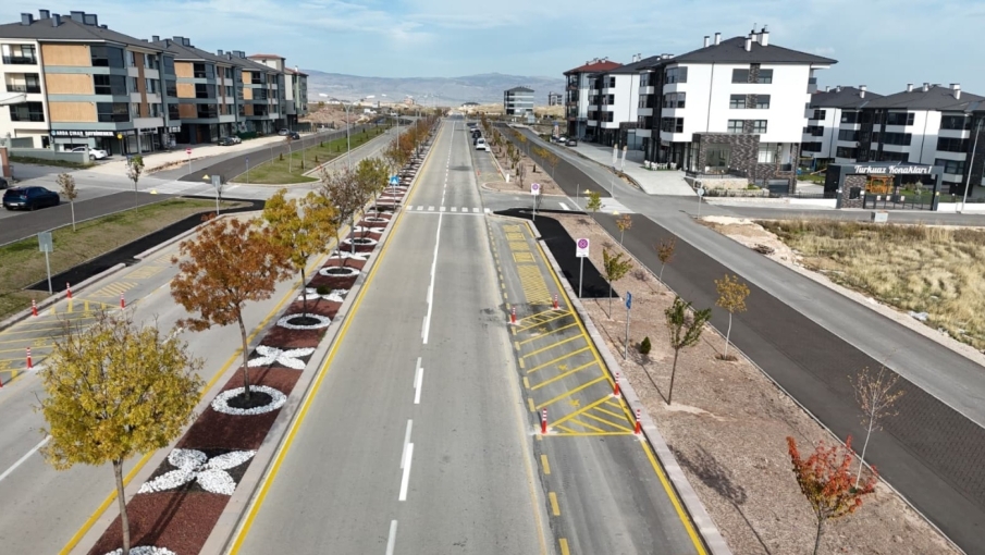 Eskişehir'de 3 bulvarda trafik ve park düzenlemesi tamamlandı