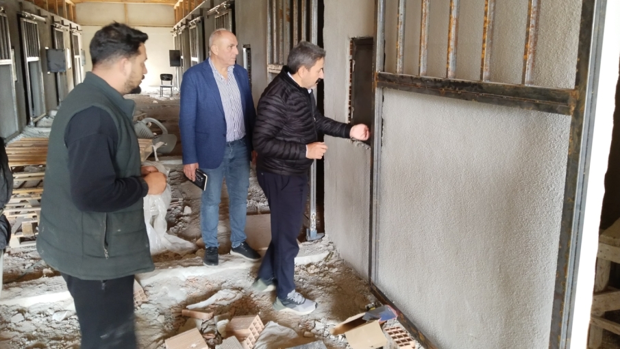 Eskişehir'de 36 at kapasiteli barınak projesinde çalışmalar sürüyor