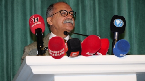 İbrahim Arslan kongrede açtı ağzını yumdu gözünü: “Bir yığın abuk sabuk insan!”