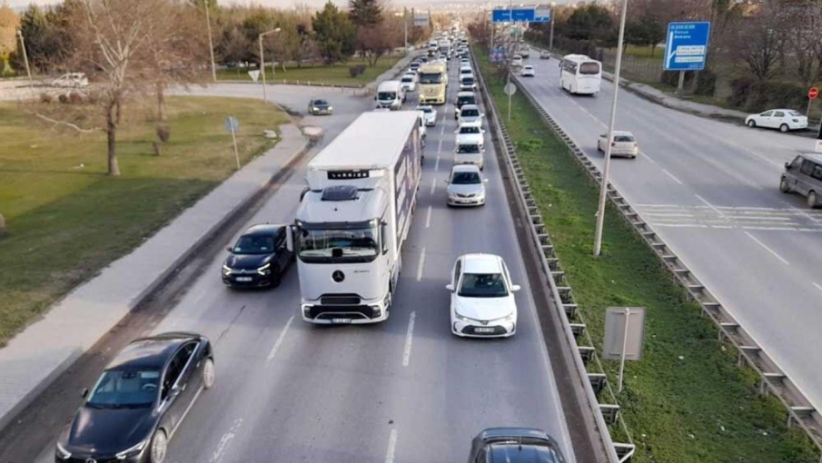 Eskişehir çevreyolunda feci kaza: 55 yaşındaki yaya ağır yaralandı
