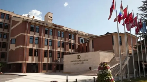 Anadolu Üniversitesi’nde Diyanet’e yer tahsisi tartışması : Bu alan neden üniversitenin olmadı?
